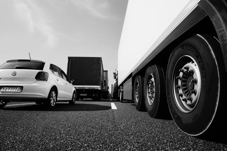 Naprawy Lakiernicze w Centrum DBK w Poznaniu – Gwarancja Najwyższej Jakości